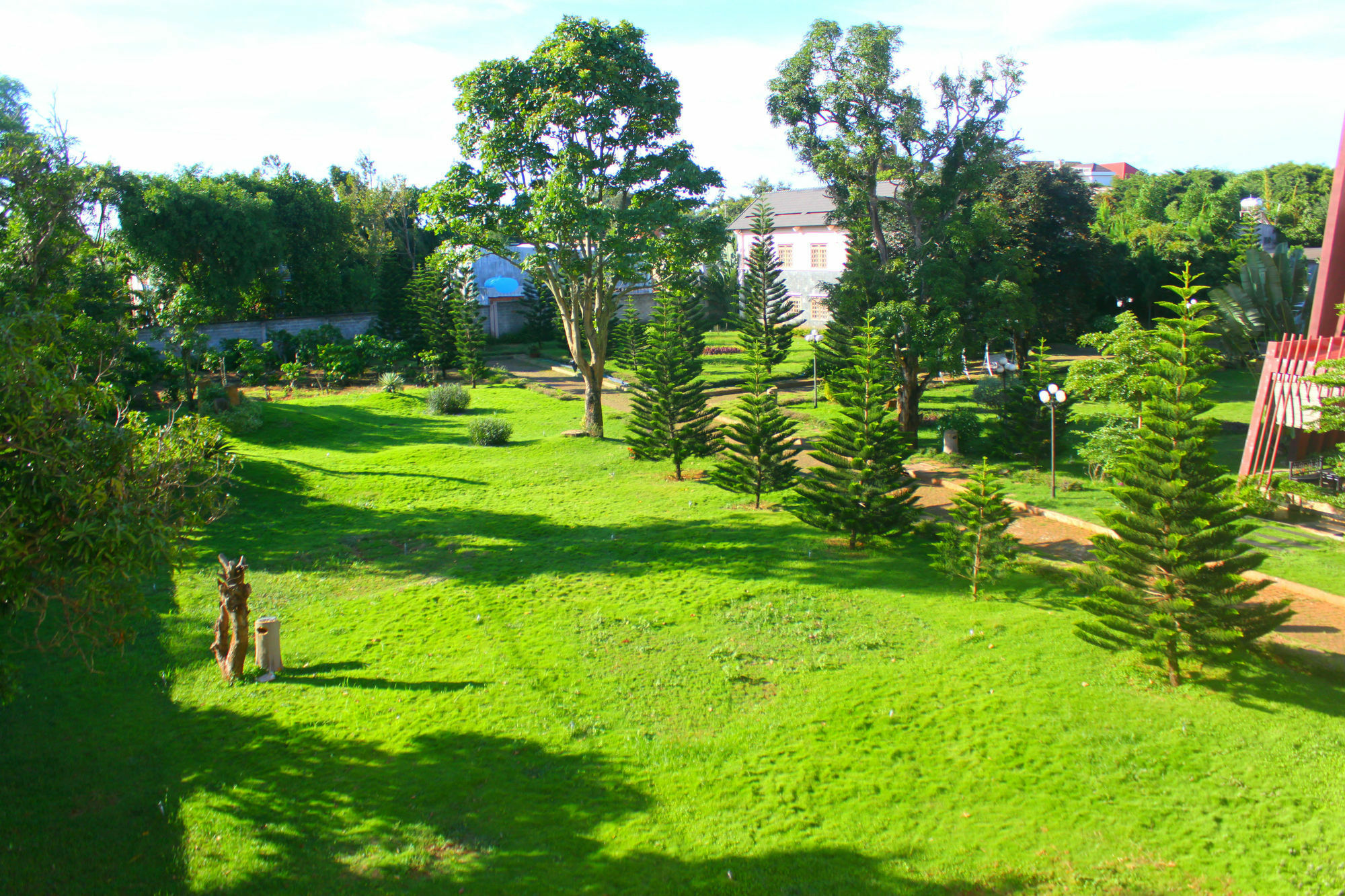 Trung Nguyen Coffee Resort Buon Ma Thuot Exterior photo